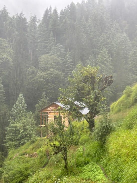 Ailyak Café & Stays riverside view