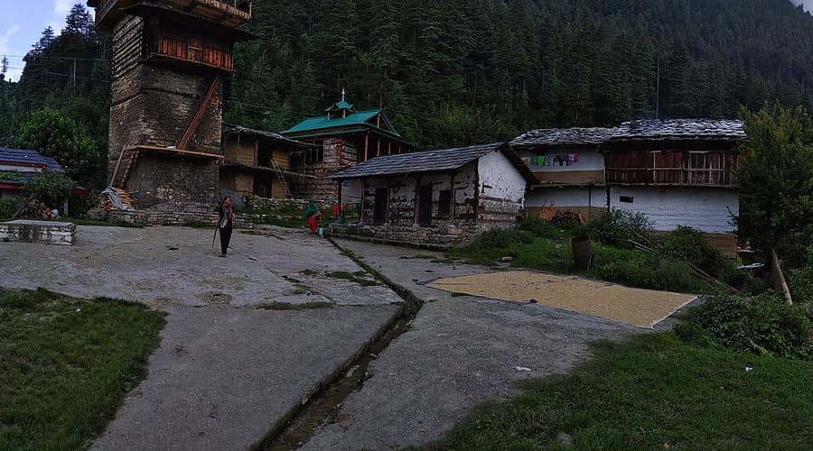 Trek route to Chehni Kothi